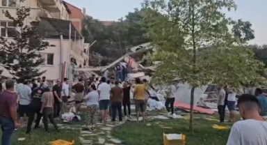 Sındırgı depremi kurtarma çalışmaları ve yıkılan bina son durum