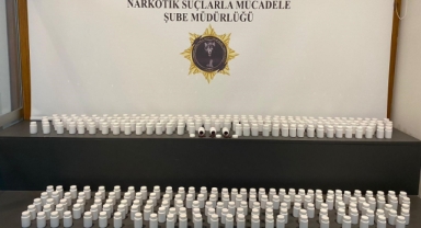 Şüpheli araçta binlerce sentetik ecza ele geçirildi: 1 gözaltı