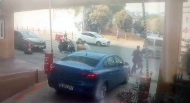 Tekme Yumruklu Kavga: Kadının Bıçaklı Saldırısı Güvenlik Kamerasında