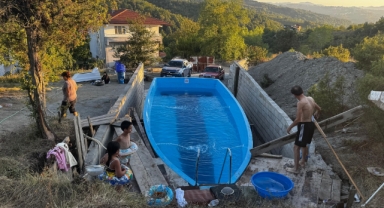 Zonguldak’ta Sıra Dışı Havuz! 40 Bin TL’ye Çocukları İçin Eğlence Alanı Kurdu