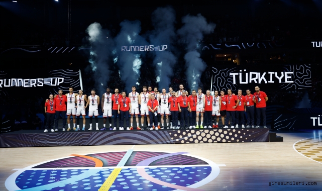 A Milli Erkek Basketbol Takımı ikinci kez Avrupa ikincisi oldu