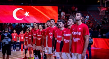  A Milli Erkek Basketbol Takımı Yarı Finale Yükseldi!