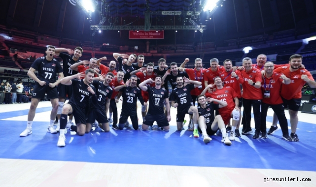A Milli Erkek Voleybol takımı, namağlup son 16 turuna yükseldi