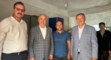 AK Parti Heyetinden Aydındere Çıkarması: Ali Temür Liderliğinde Esnaf Ziyareti