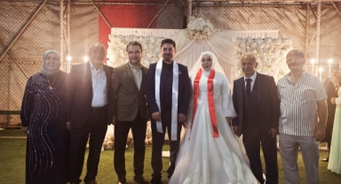 Başkan Özden, Genç Çiftin Mutluluğuna  Ortak Oldu 