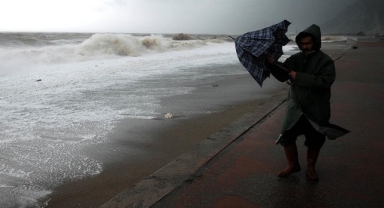 Doğu Karadeniz'de kuvvetli rüzgar ve fırtına uyarısı!