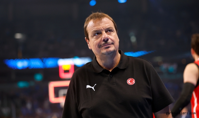 Ergin Ataman, Avrupa Şampiyonası'nın en iyi başantrenörü seçildi