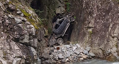 Espiye'de Kan Donduran Kaza: Kamyonet Uçuruma Düştü, 1 Kişi Hayatını Kaybetti