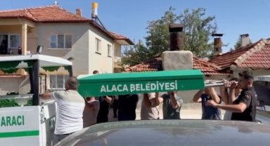 Evinin balkonundan düşen adam hayatını kaybetti