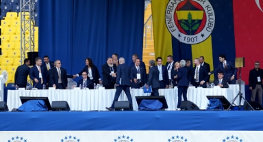 Fenerbahçe'de olağanüstü seçimli genel kurul toplantısı başladı