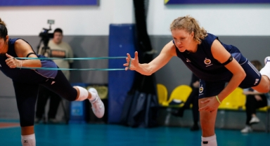 Fenerbahçe Kadın Voleybol Takımı Yeni Sezona İddialı Başlıyor