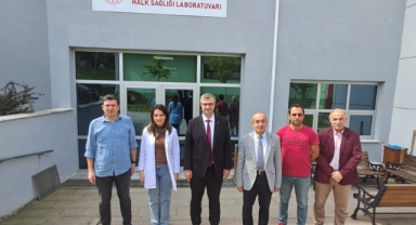 Giresun'da Sağlık Çalışanlarına Teşekkür, Laboratuvara Yakından İnceleme