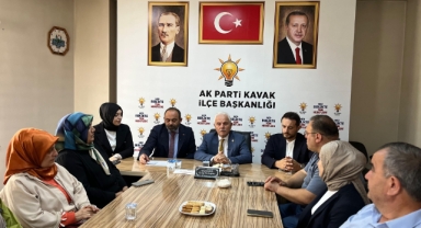 Giresun Milletvekili Elmas, Kavak’ta Teşkilat ve Sanayi Temaslarında Bulundu