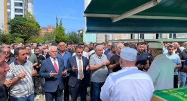 Giresun Milletvekili Elmas'tan Taziye Mesajı: Merhum İrfan Bölükbaş  Son Yolculuğuna Dualarla Uğurlandı