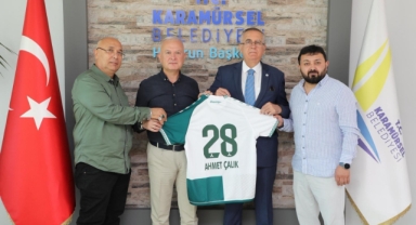 Giresunspor Yönetiminden Karamürsel Belediye Başkanı Çalık’a Ziyaret