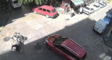 Havada takla atan motosikletli hiçbir şey olmamış gibi ayağa kalktı