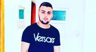 Kamyonetten düşen genç hayatını kaybetti