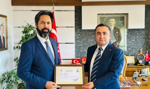 Kaymakam Kavanoz’dan Müftü Gülbe’ye Başarı Belgesi
