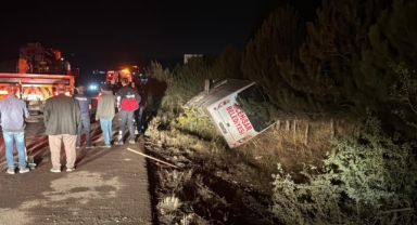 Midibüs devrildi! 12 yaralı