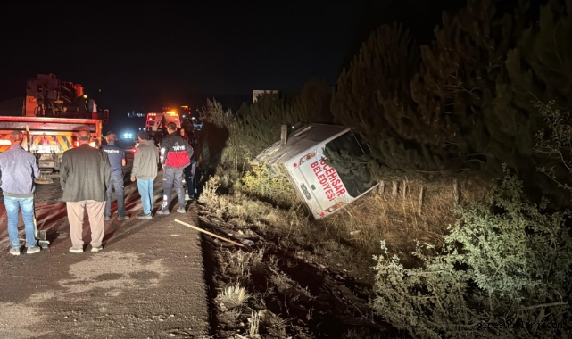 Midibüs devrildi! 12 yaralı