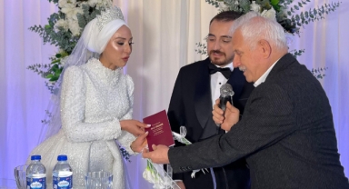 Milletvekili Elmas, genç çiftin mutluluğuna ortak oldu