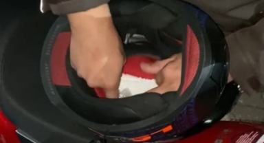 Motosiklet kaskına gizlenmiş uyuşturucu ele geçirildi