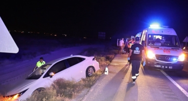 Otomobil, hafif ticari araca çarptı: 4 yaralı