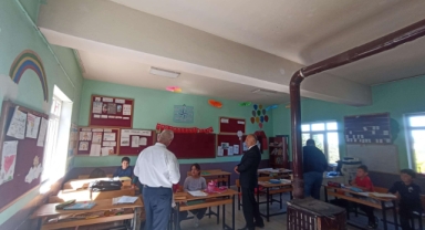 Piraziz İlçe Milli Eğitim Müdürü Aydın, Tepeköy-Akçay Okulunda Öğrencilerle Buluştu