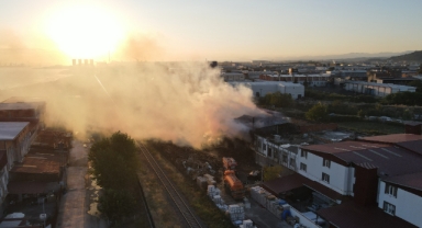 Yangın çıkan kereste fabrikasında soğutma çalışmaları sürüyor