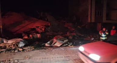 6.1’lik depremde üç bina yıkıldığı öğrenildi