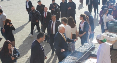 75 Kilo Hamsiyle Renkli Şenlik: Giresun Üniversitesi’nden Geleneksel Lezzet Buluşması