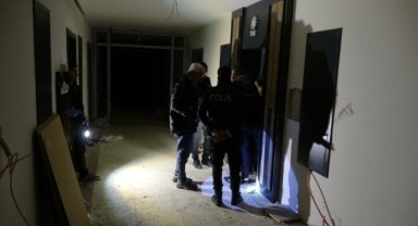 Asansör montajı sırasında 3 metreden düşen işçi ağır yaralandı