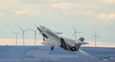 Bayraktar KIZILELMA'dan ilk atışta hedefler tam isabet