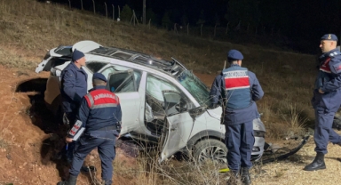 Çocuk sürücünün kullandığı otomobil şarampole uçtu: 1 ölü, 4 yaralı