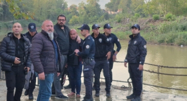 Eşiyle tartıştı, ırmağa atladı