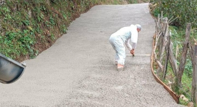 Espiye’de O Köyün Beton Yol Çalışmaları Tamamlandı