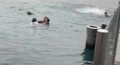 Feci Anlar Kamerada: İşitme ve Görme Engelliler İskelede Denize Düştü