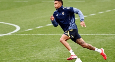 Fenerbahçe önce salonda, sonra sahada çalıştı