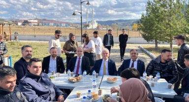 Giresun Milletvekili Elmas Öğrencilerle Hamsi Şenliğinde Buluştu