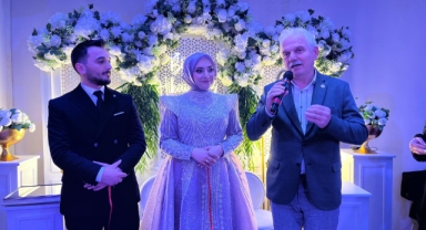 Giresun Milletvekili Elmas'tan Genç Çifte Tebrik 