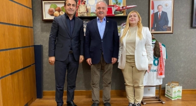 Giresun Milletvekili Temür, Misafirlerini TBMM’de Ağırladı