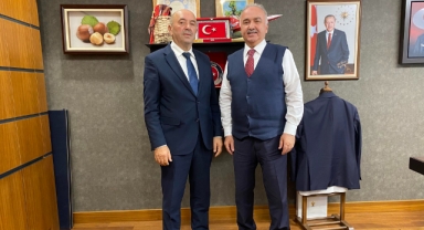 Giresun Milletvekili Temür TBMM’de Ziyaretçilerini Ağırladı