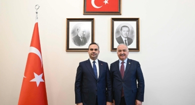 Giresun’un Geleceği İçin Kritik Görüşme: Milletvekili Temür, Bakan Kacır’la Buluştu