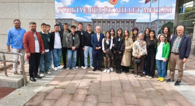 Giresunlu Öğrenciler Meclis’te! Milletvekili Elmas’tan Anlamlı Ev Sahipliği