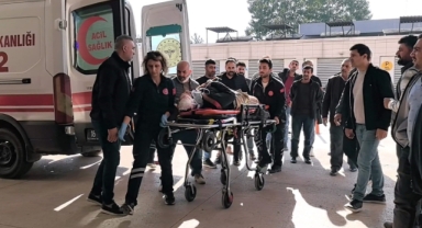 İskelenin altında kalan işçi ağır yaralandı