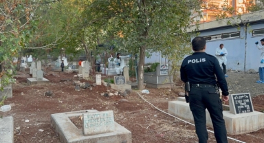Mezarlıkta Bebek Cesedi Bulundu