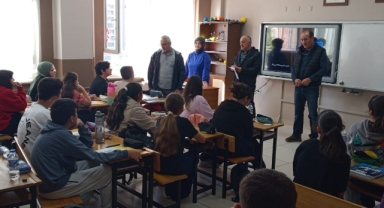 Piraziz'de Eğitime Yakın Takip! Müdür Aydın Öğrencilerle Buluştu