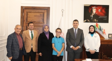 Piraziz Kaymakamı Öz, Başarılı Öğrencileri Makamında Ağırladı