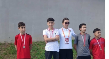Pirazizli Öğrenciler Cumhuriyet Koşusunda Fırtına Gibi Esti
