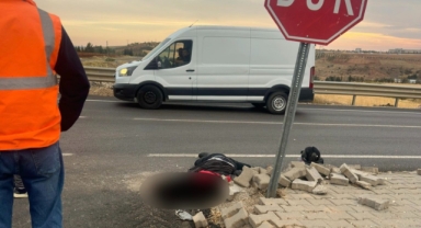 Tır ile motosiklet çarpıştı, 1 ölü!